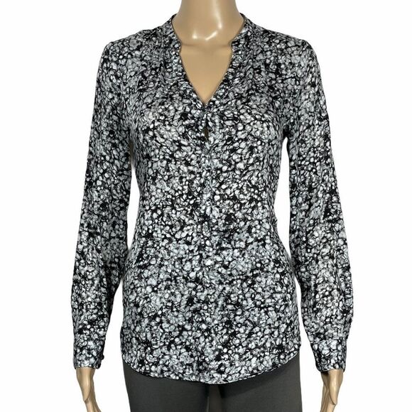 Daisy Fuentes Long Sleeve Black and White Blouse - Picture 1 of 12